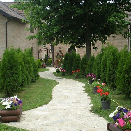 Apartments Jeremic Бела Църква Екстериор снимка